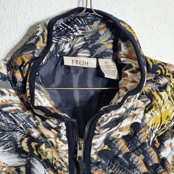 Fresh Puffer Vest XL Multicolor Abstract Feather Print Sleeveless Zip-Up - Picture 3 of 8